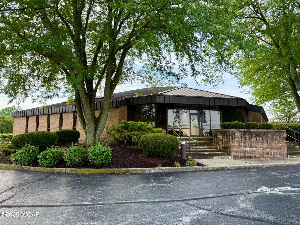 Photo of 321 S Blanchard Street, Findlay, OH 45840 (MLS # 307913)