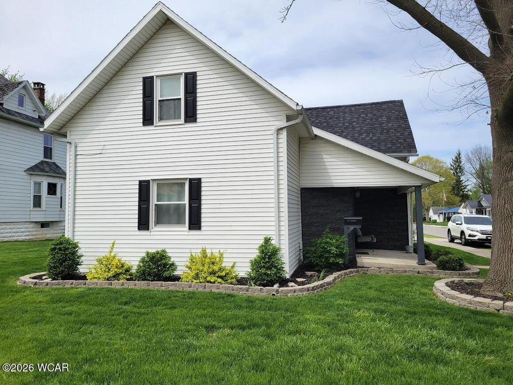 Photo of 128 E Montford Avenue, Ada, OH 45810 (MLS # 310007)