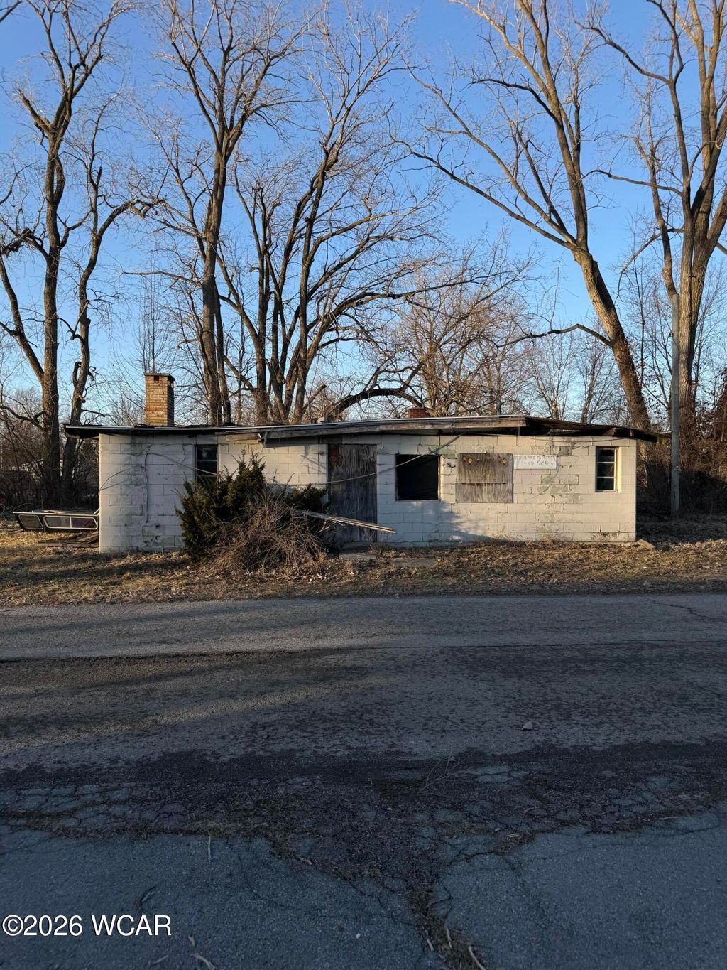 Photo of 122 E 12th Street, Lima, OH 45804 (MLS # 309470)