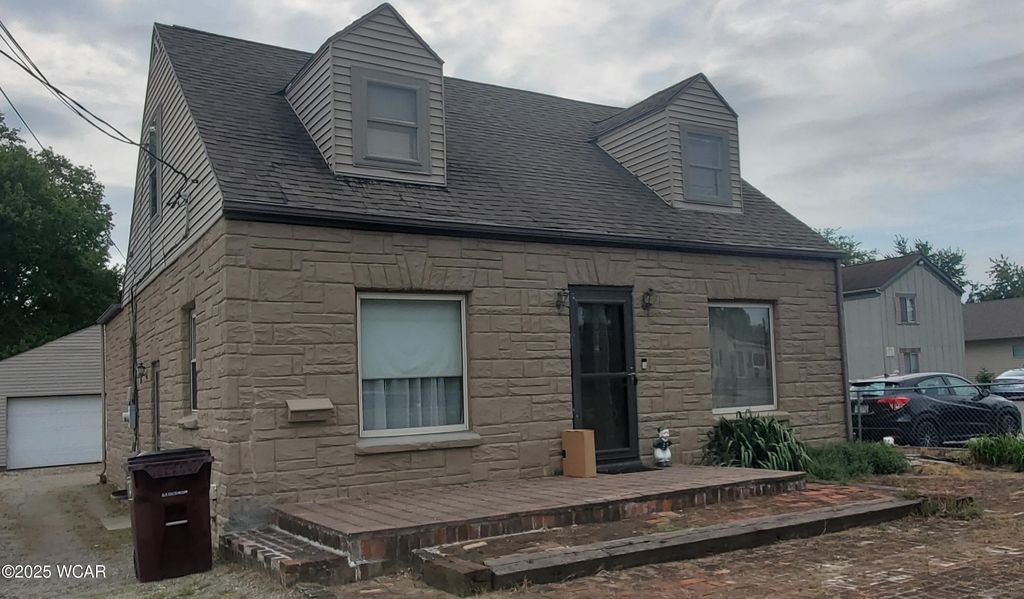 Photo of 514 N Cable Road, Lima, OH 45805 (MLS # 308005)