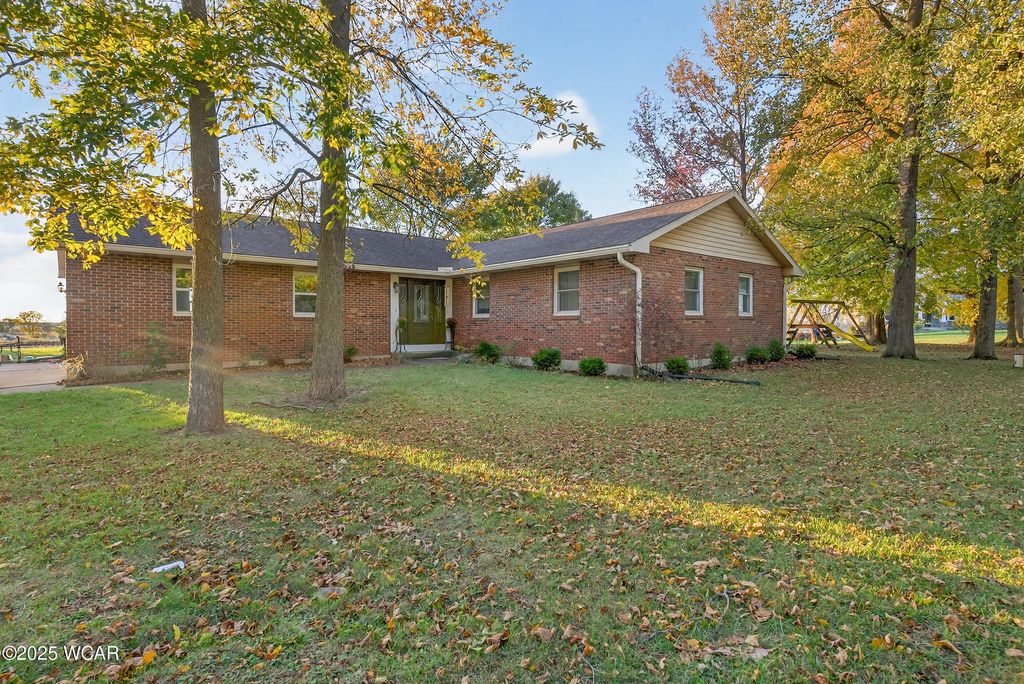 Photo of 14666 Circle Drive, Sidney, OH 45365 (MLS # 308652)