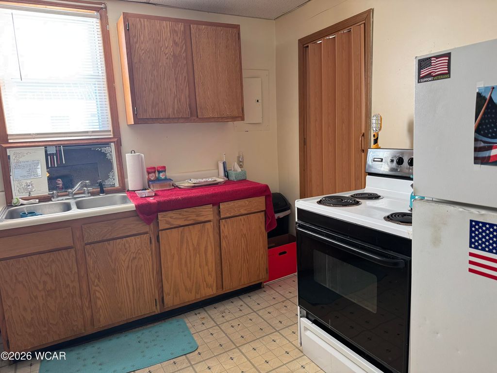 Photo of 405 E Carrol Street, Kenton, OH 43326 (MLS # 309426)