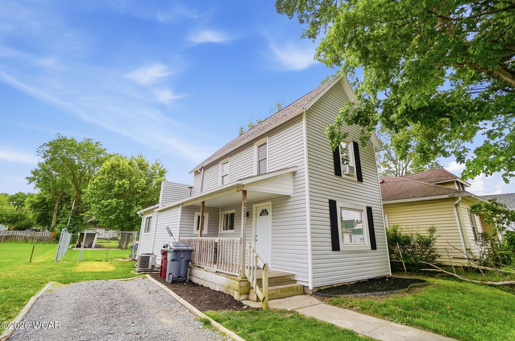 Photo of 823 Holly Street, Lima, OH 45804 (MLS # 310514)