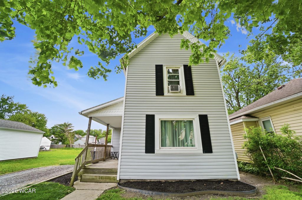 Photo of 823 Holly Street, Lima, OH 45804 (MLS # 310514)