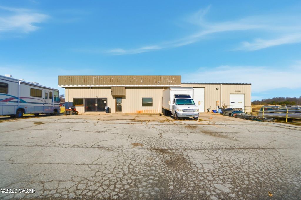 Photo of 17542 County road 25a, Wapakoneta, OH 45895 (MLS # 309125)