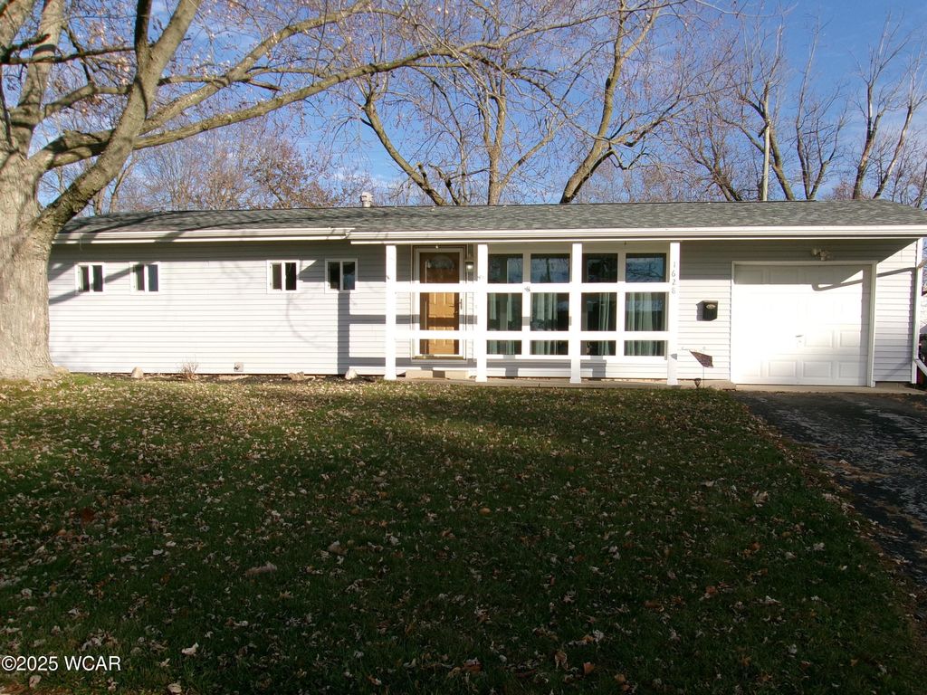 Photo of 1628 Karen Street, Lima, OH 45801 (MLS # 308965)