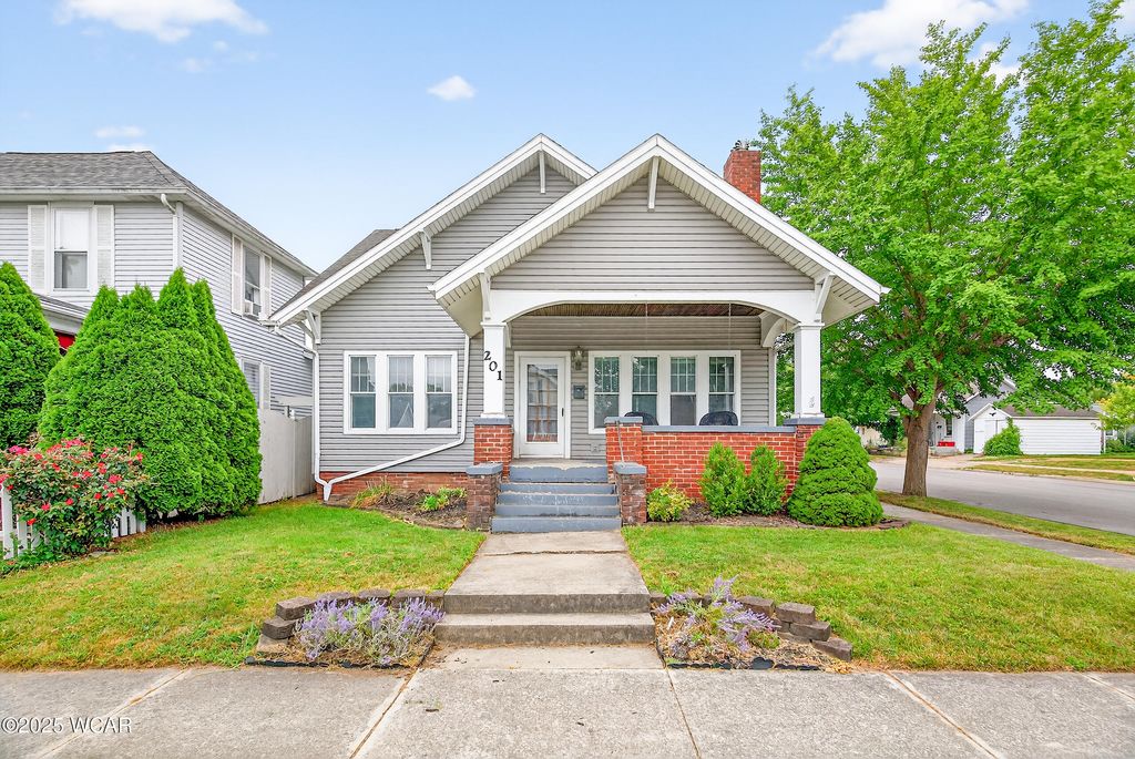 Photo of 201 E Pearl Street, Wapakoneta, OH 45895 (MLS # 308045)