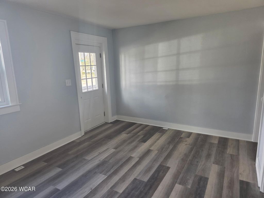 Photo of 207 W Grand Avenue, Lima, OH 45801 (MLS # 309561)