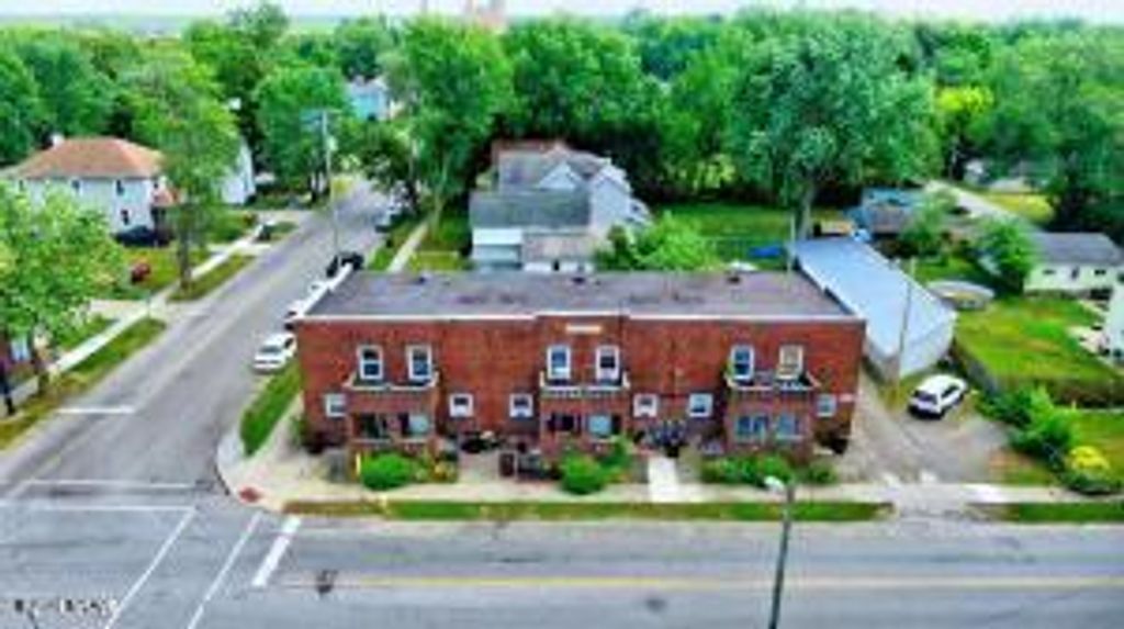 Photo of 207 W Grand Avenue, Lima, OH 45801 (MLS # 309561)