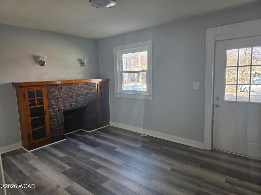 Photo of 207 W Grand Avenue, Lima, OH 45801 (MLS # 309561)