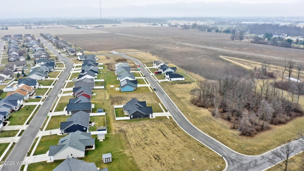 Photo of 3739 Comanche Drive, Lima, OH 45807 (MLS # 309845)