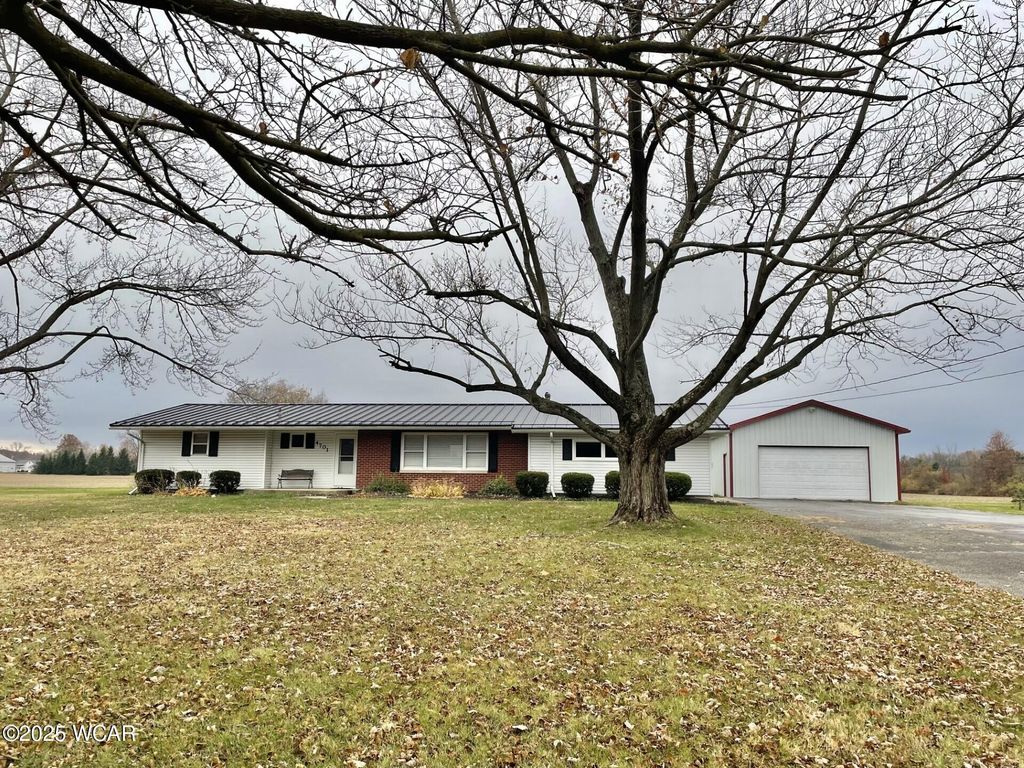 Photo of 4701 W Elm Street, Lima, OH 45807 (MLS # 308861)