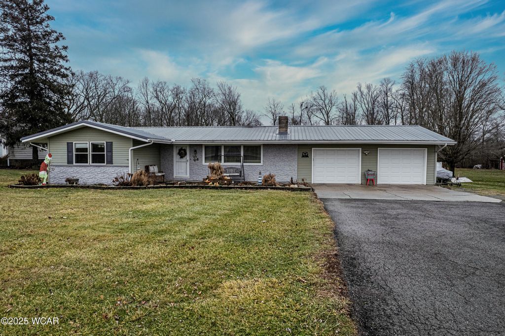 Photo of 5606 Reservoir Road, Lima, OH 45801 (MLS # 309080)