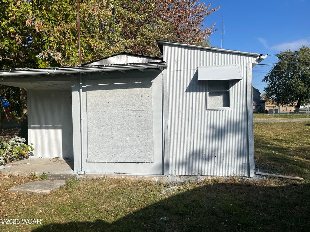 Photo of 514516 N Elizabeth Street, Lima, OH 45801 (MLS # 309415)