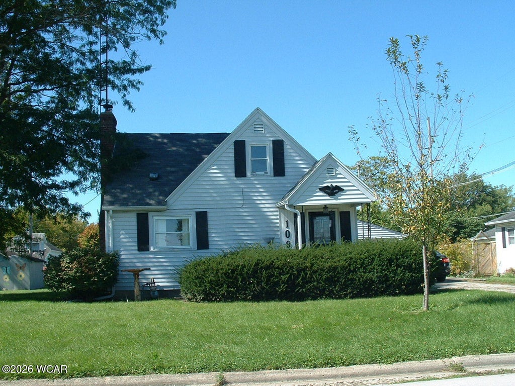 Photo of 109 S Rauthland Avenue, Wapakoneta, OH 45895 (MLS # 311800)