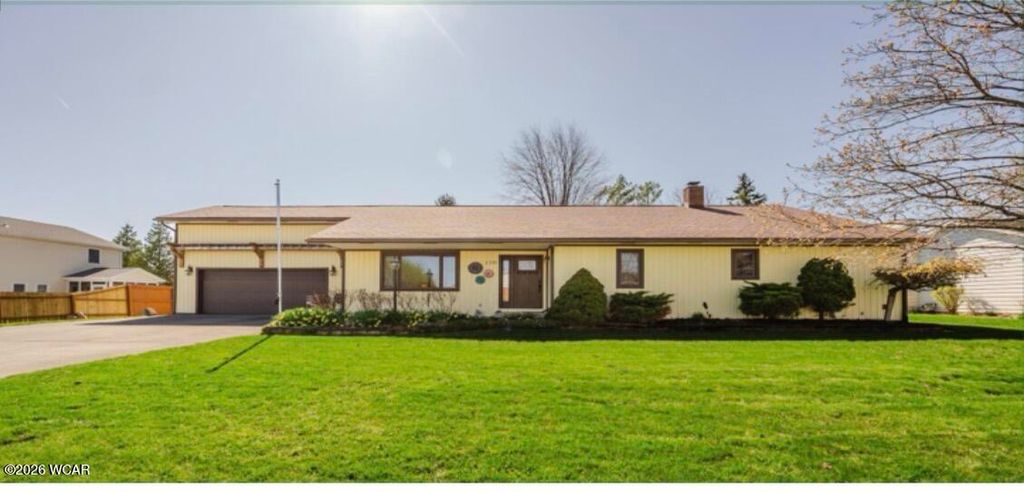Photo of 138 Richland Drive, Bluffton, OH 45817 (MLS # 310251)