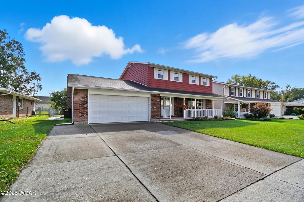 Photo of 2921 Canterbury Drive, Lima, OH 45805 (MLS # 308470)