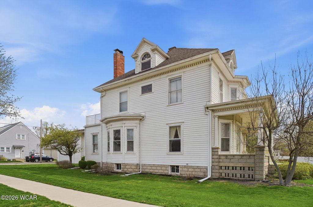 Photo of 404 E 3rd Street, Delphos, OH 45833 (MLS # 309959)