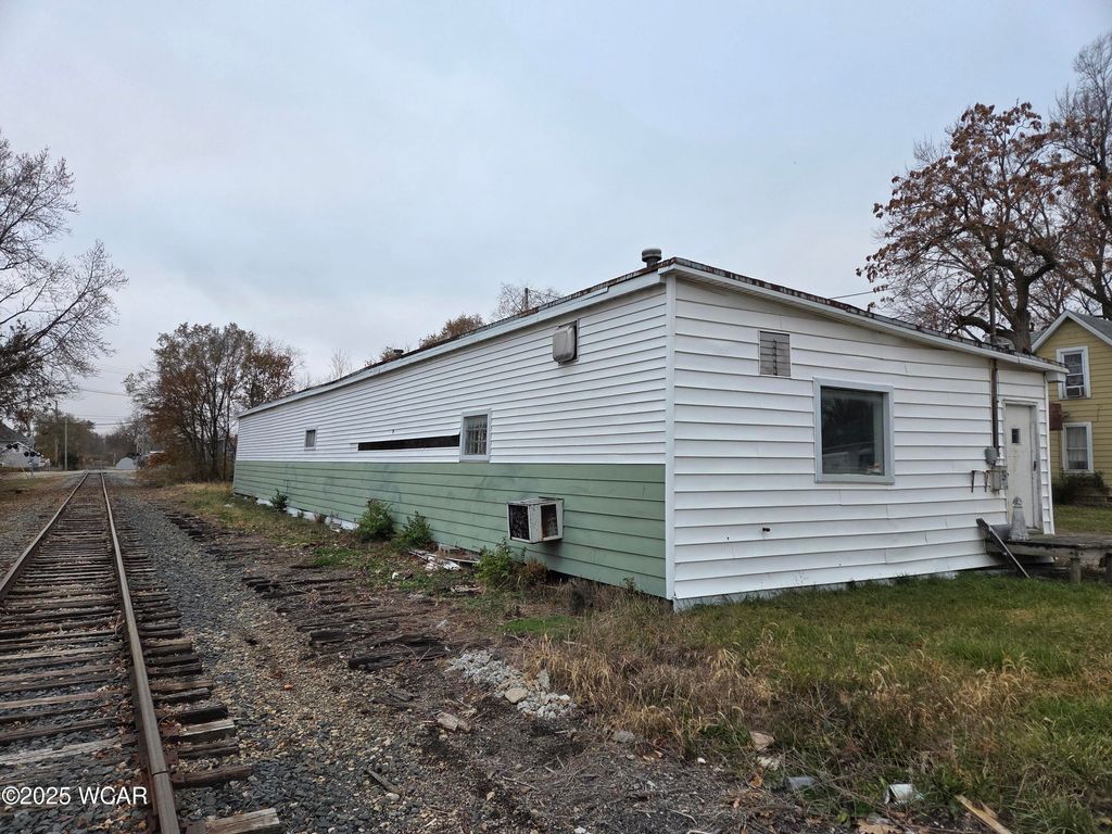 Photo of 600 Leeson Avenue, Van Wert, OH 45891 (MLS # 308899)