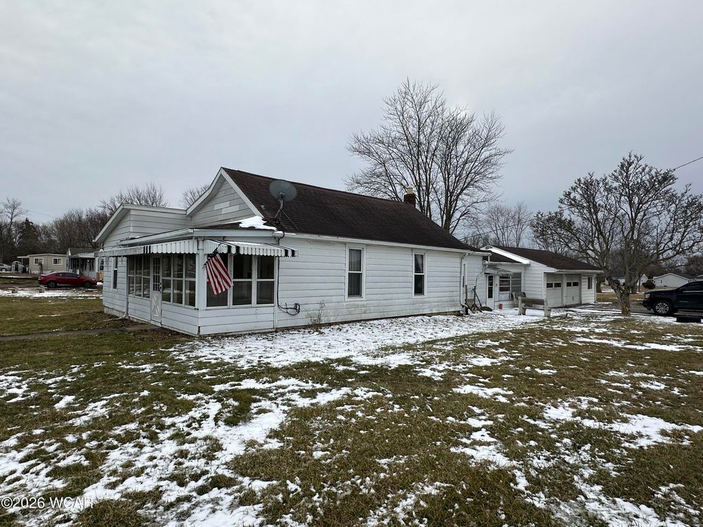 Photo of 3700 Greely Chapel Road, Lima, OH 45806 (MLS # 309551)