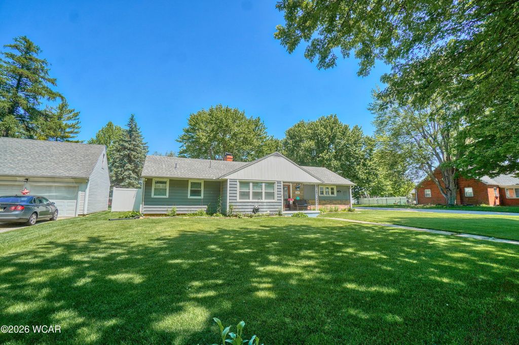 Photo of 302 Doering Street, Sidney, OH 45365 (MLS # 310394)