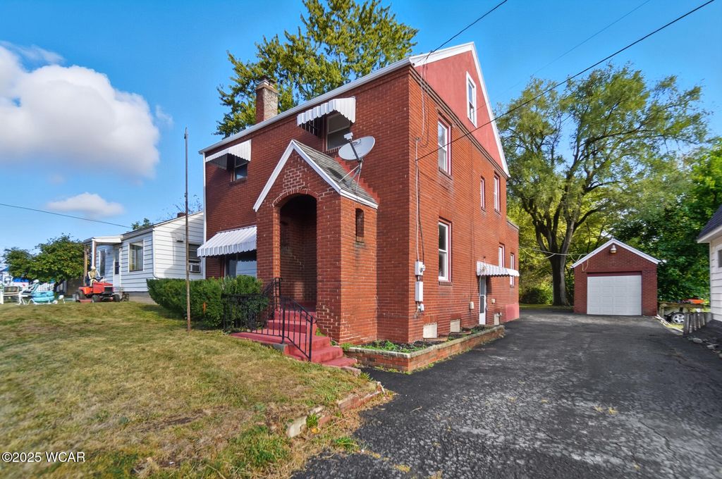 Photo of 2108 Elida Rd Road, Lima, OH 45805 (MLS # 308472)