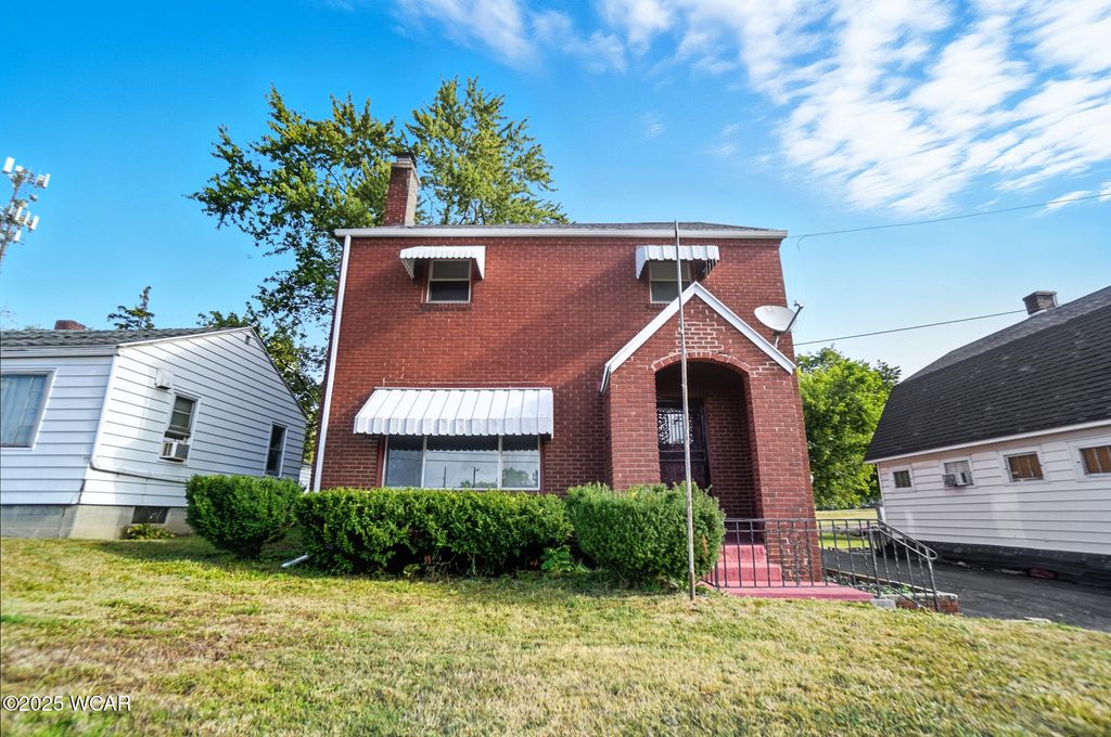 Photo of 2108 Elida Rd Road, Lima, OH 45805 (MLS # 308472)