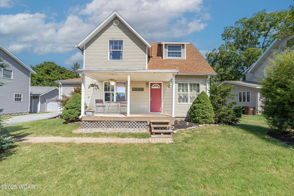 Photo of 222 Grove Street, Bluffton, OH 45817 (MLS # 308173)