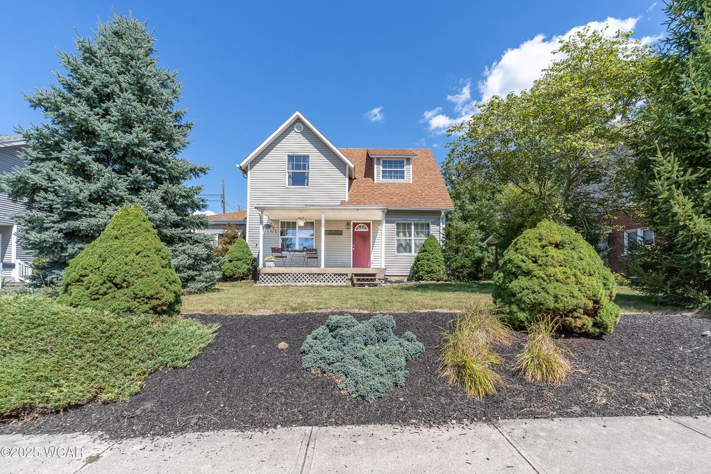 Photo of 222 Grove Street, Bluffton, OH 45817 (MLS # 308173)