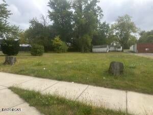 Photo of 129 S Pine Street, Lima, OH 45801 (MLS # 311736)