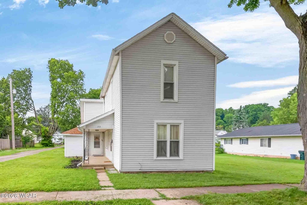 Photo of 719 Clinton Avenue, Sidney, OH 45365 (MLS # 310702)