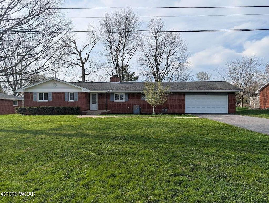 Photo of 135 Sunset Drive, Bluffton, OH 45817 (MLS # 309904)