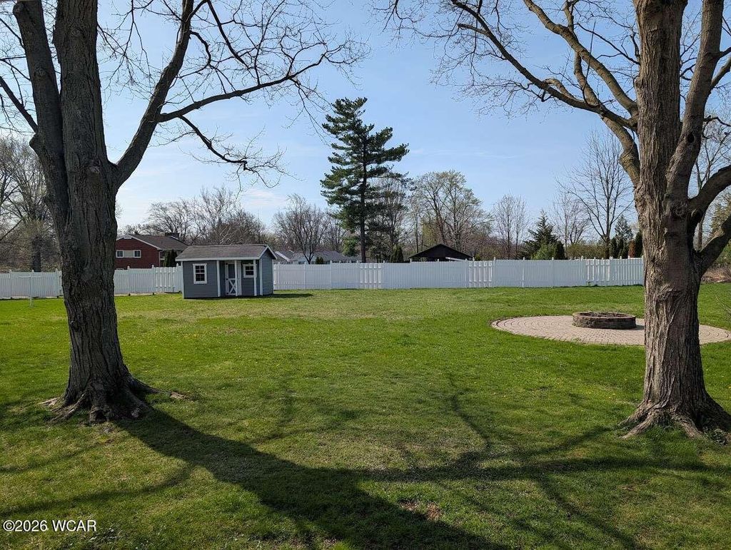 Photo of 135 Sunset Drive, Bluffton, OH 45817 (MLS # 309904)