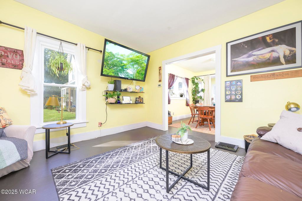 Photo of 305 N Park Street, Bellefontaine, OH 43311 (MLS # 308580)