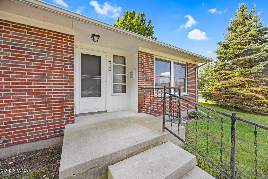 Photo of 620 N Park Street, Bellefontaine, OH 43311 (MLS # 311296)