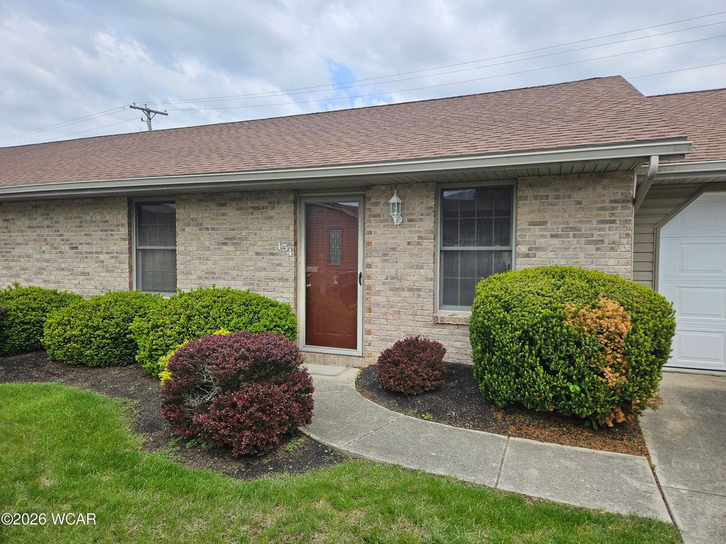 Photo of 454 S Mumaugh Road, Lima, OH 45804 (MLS # 310058)