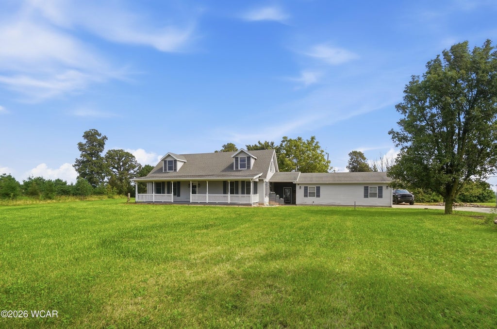 Photo of 3611 E Hanthorn Road, Lima, OH 45804 (MLS # 311019)