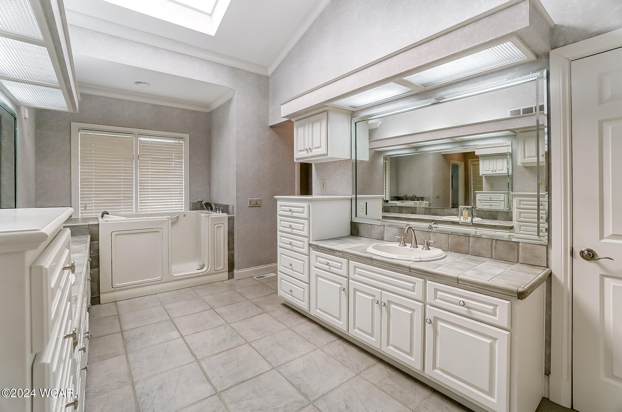 Lima, Ohio 45805, United States, 3 Bedrooms Bedrooms, ,5 BathroomsBathrooms,Residential,Pending,55983