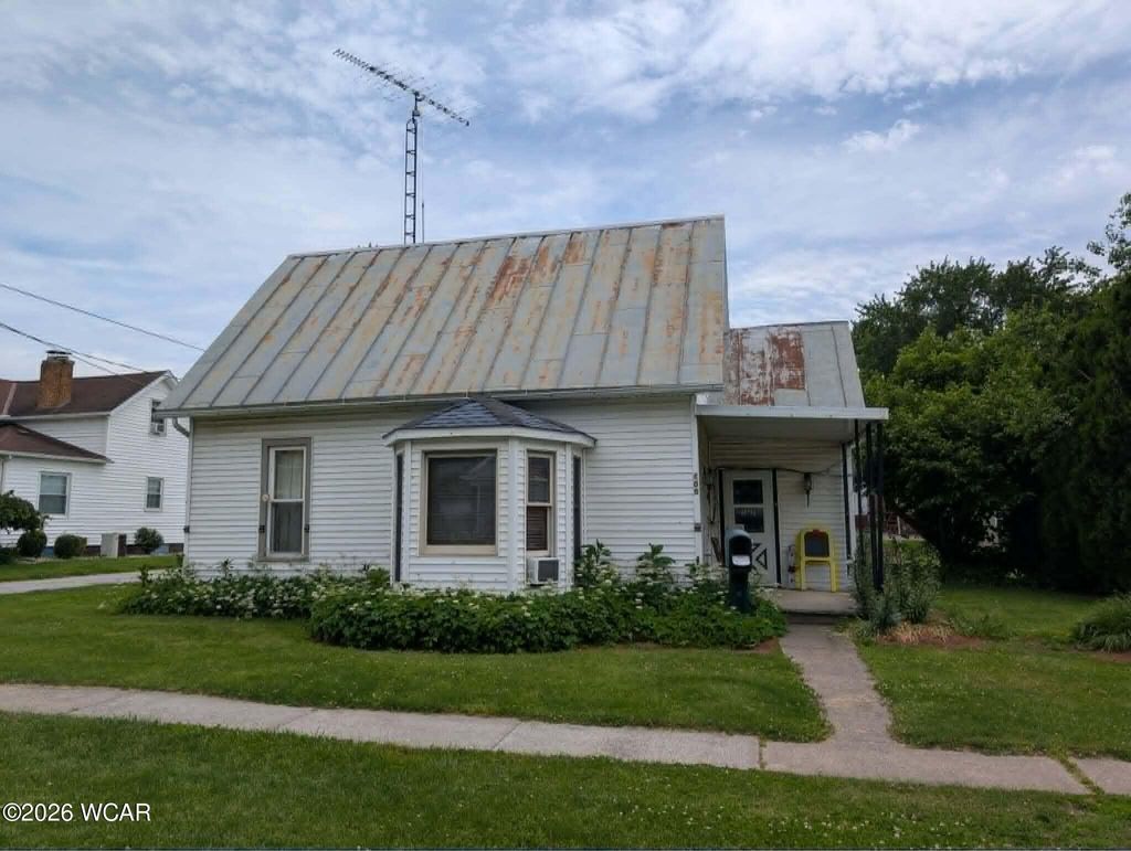 Photo of 105 W North Street, Elida, OH 45807 (MLS # 310428)