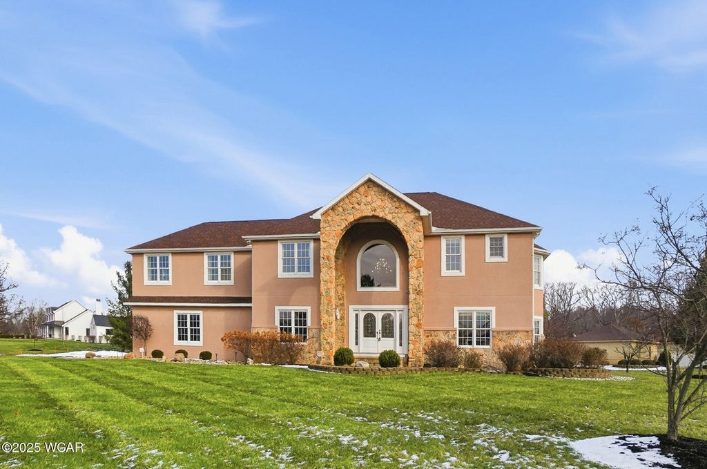Photo of 2905 Oak Hill Court, Lima, OH 45805 (MLS # 309073)