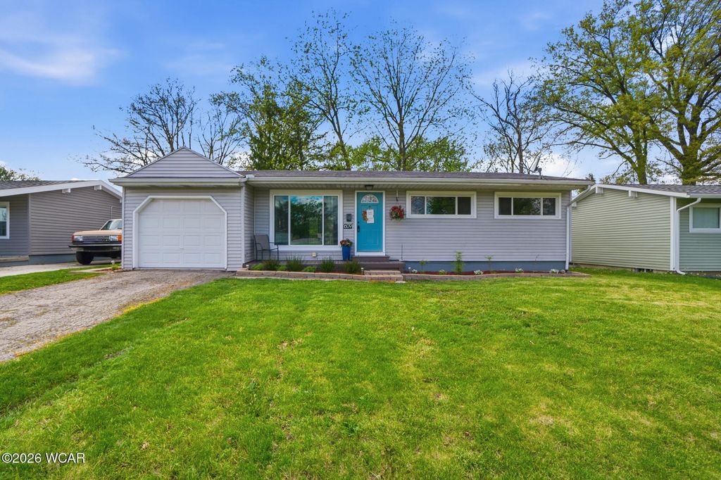 Photo of 1609 Karen Street, Lima, OH 45801 (MLS # 310015)