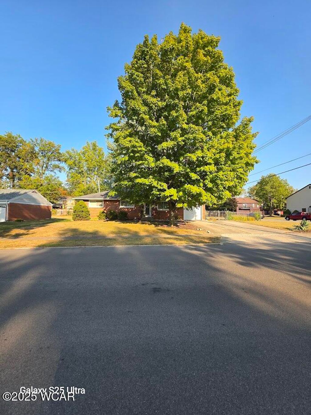 Photo of 901 Gloria Avenue, Lima, OH 45805 (MLS # 308281)