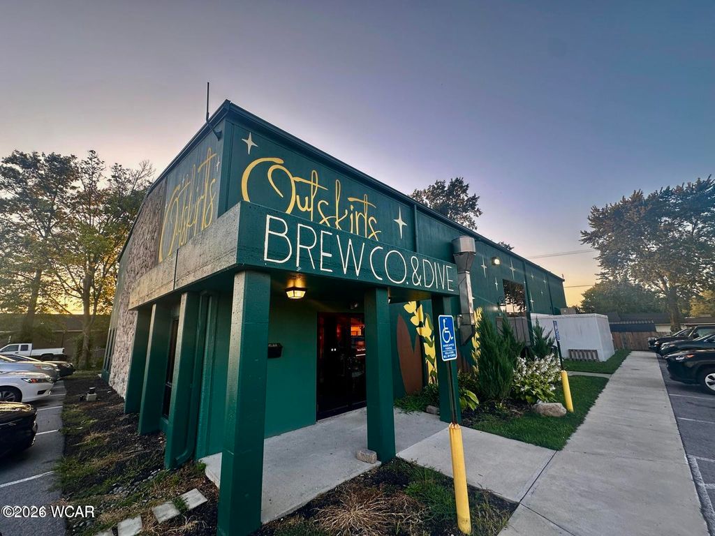 Photo of 2412 Cable Court, Lima, OH 45805 (MLS # 309796)