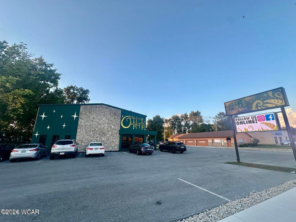 Photo of 2412 Cable Court, Lima, OH 45805 (MLS # 309796)