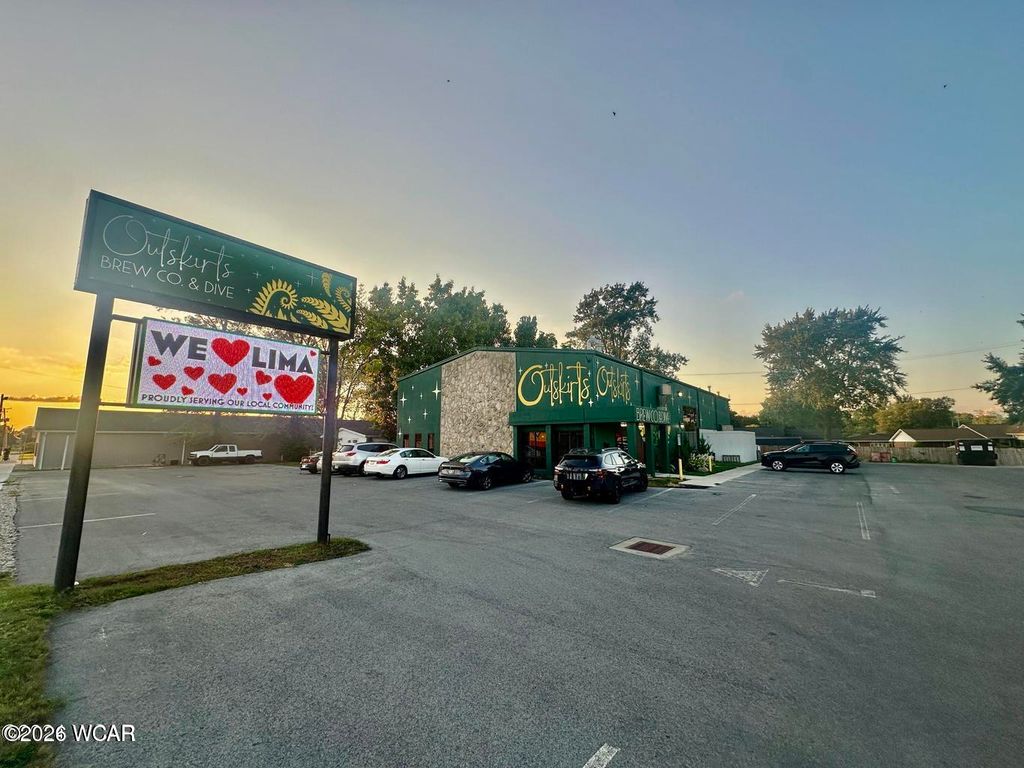 Photo of 2412 Cable Court, Lima, OH 45805 (MLS # 309796)