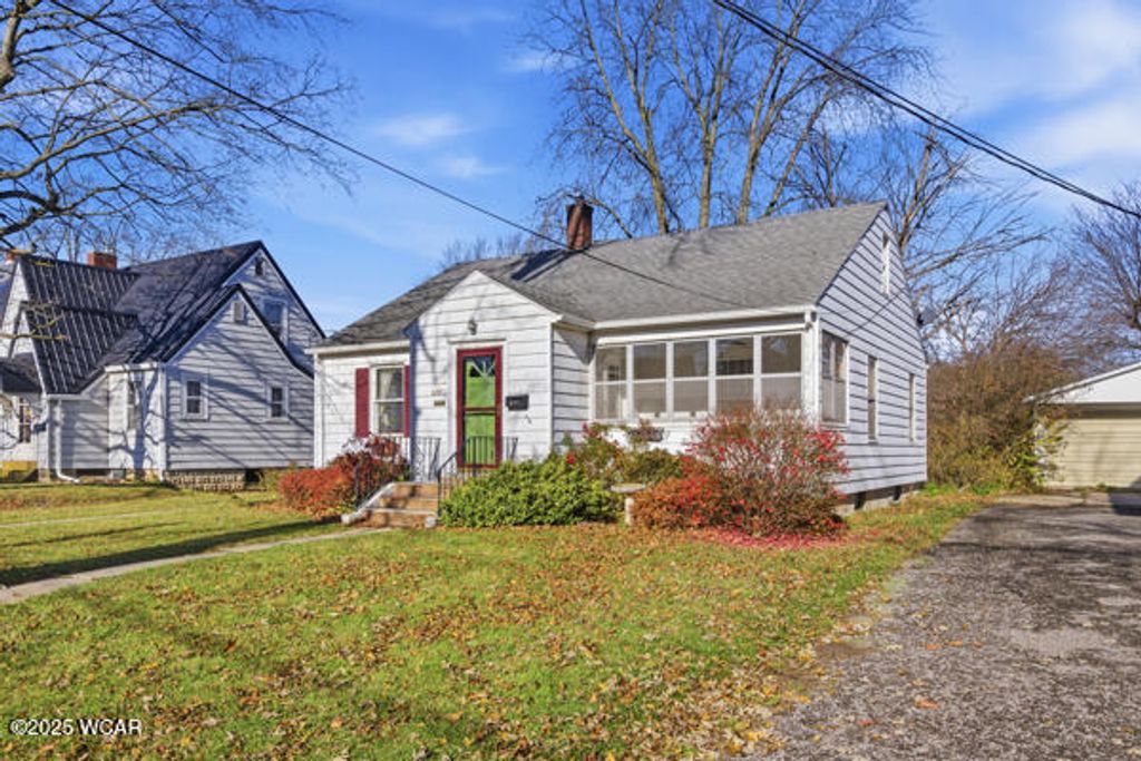 Photo of 323 Gordon Avenue, Van Wert, OH 45891 (MLS # 308936)