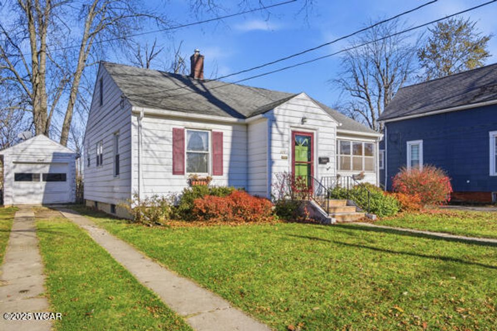 Photo of 323 Gordon Avenue, Van Wert, OH 45891 (MLS # 308936)