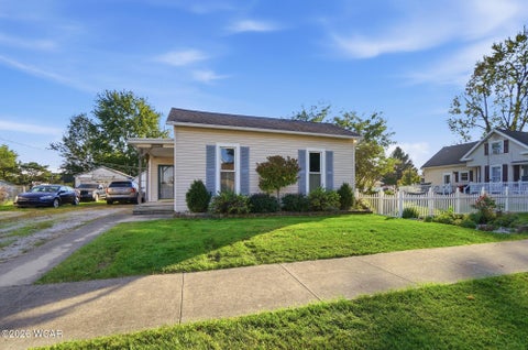 Photo of 301 W Plum Street, Wapakoneta, OH 45895 (MLS # 311783)