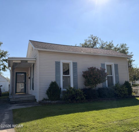 Photo of 301 W Plum Street, Wapakoneta, OH 45895 (MLS # 311783)