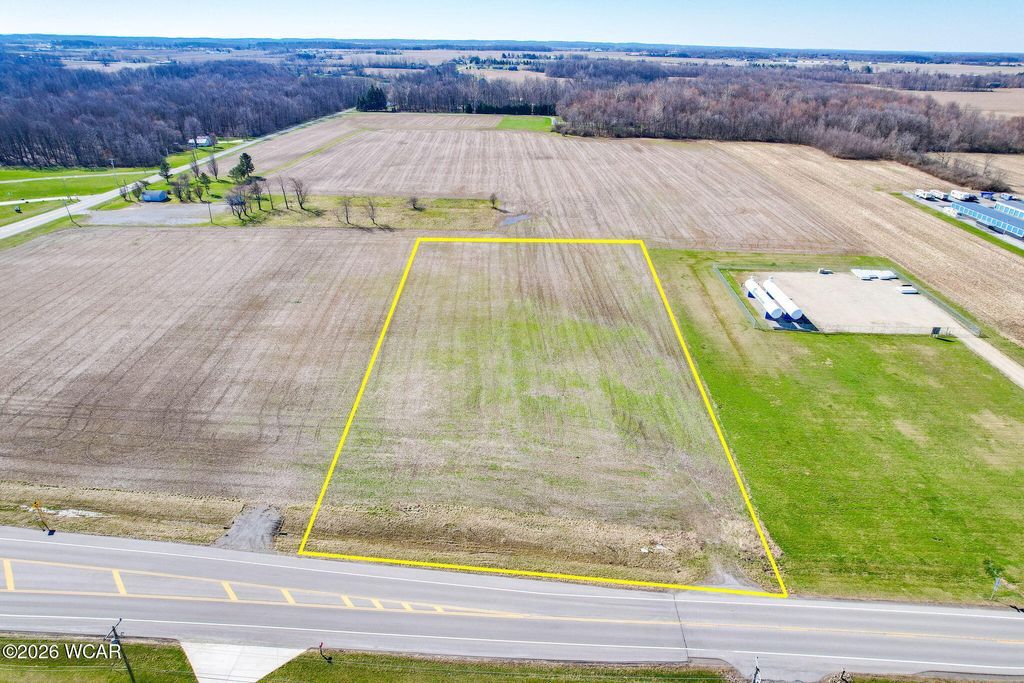 Photo of 4786 Harding Highway, Lima, OH 45804 (MLS # 309766)